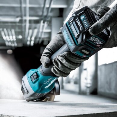 Makita GA005GM201 XGT®  Kampinis šlifuoklis (40V 2 x 4Ah akumuliatoriai) 6